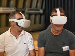 VR